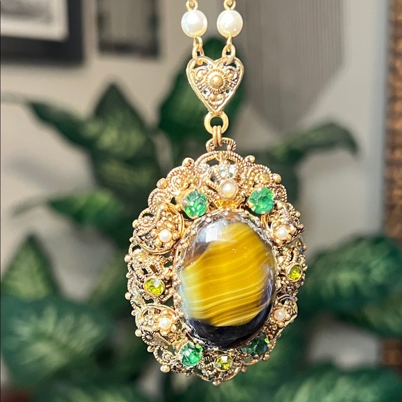 Vintage Jewelry - Vintage Mid Century West German Filigree Green Porphyry Slag Glass Necklace